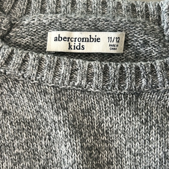 Abercrombie kids • Girls • Sweater • Size 11/12 - Picture 7 of 7